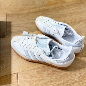 Adidas samba indoor women's size 8 IE0877 White/Halo Blue